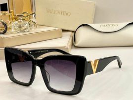 Picture of Valentino Sunglasses _SKUfw47394462fw